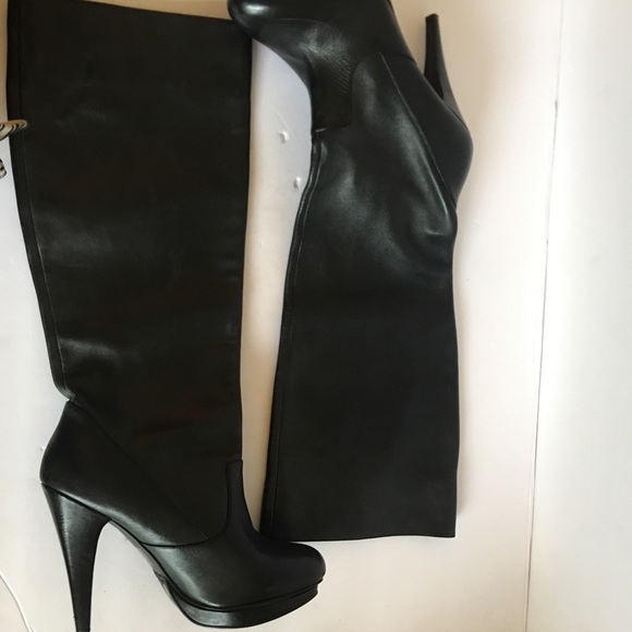 bcbg shoes boots